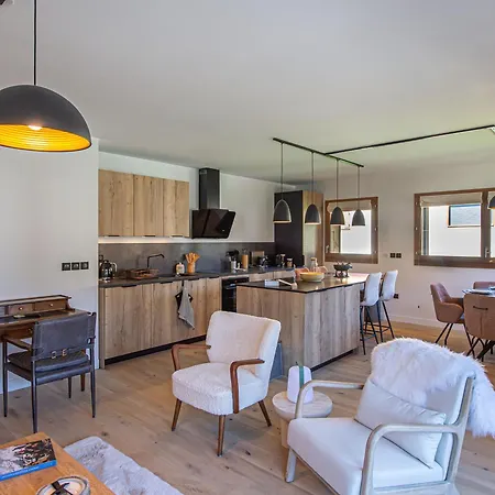 Apartment Chic Alpin De 100m² Avec Balcon Et Garage, Proche Centre *